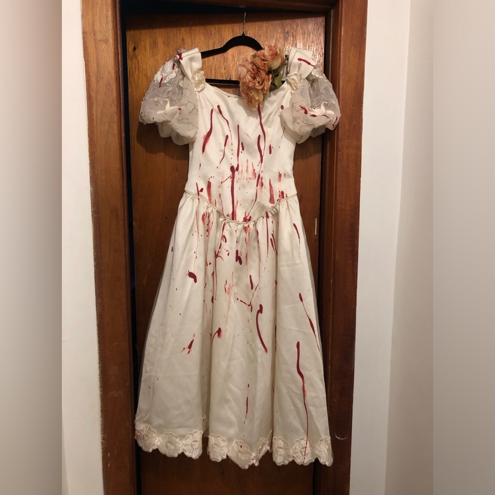Halloween Costume Bloody Scary Zombie Bride w Bouquet Flowers Women XS/S Teen